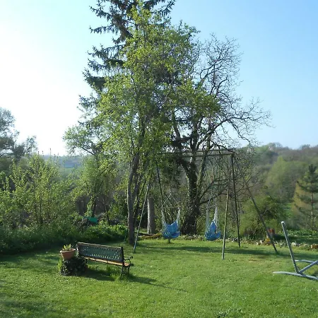 住宿加早餐酒店 Noir Et D'hotes Genouille (Vienne)