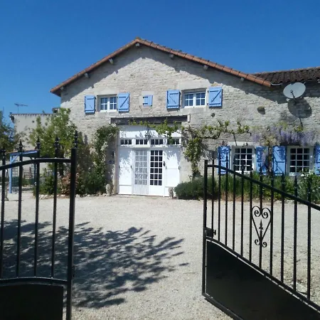 Noir Et D'hotes 住宿加早餐酒店 Genouille (Vienne)