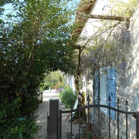 Noir Et D'hotes לינה וארוחת בוקר 3*