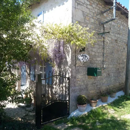 Noir Et D'hotes Bed and Breakfast *
