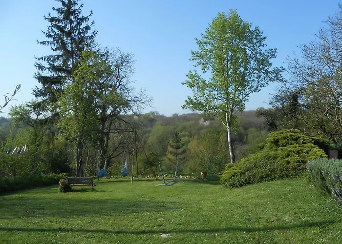 Noir Et D'hotes Genouille (Vienne)